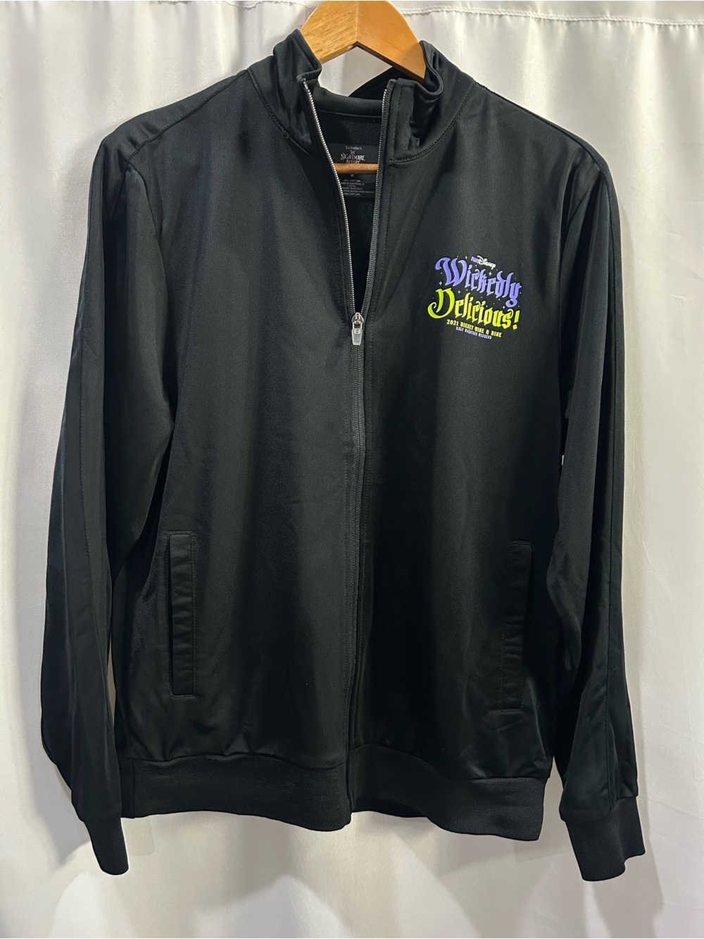 Disney Official runDisney Wine & Dine Half Marathon Villains Jacket LN